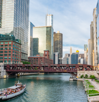 An image of the Chicago river