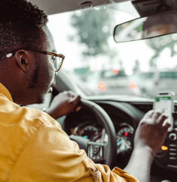 An image of an Uber driver in Burlington Ontario