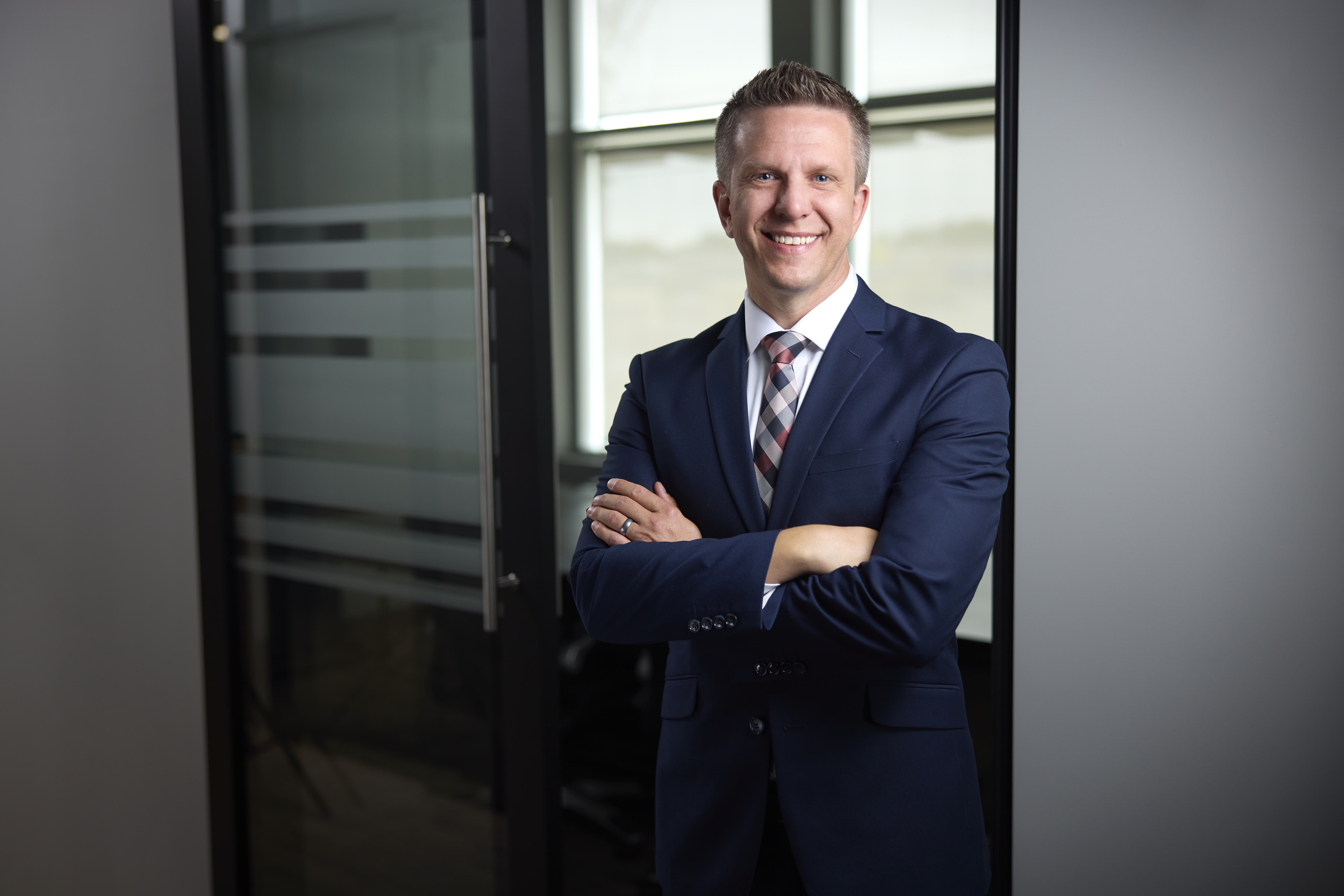 An image of Derek Edelkoort, Partner, CPA, CGA, and Cross-border/US Tax Specialist at Edelkoort Smethurst CPAs LLP (a full service Accounting, Tax, Trust, Estate Planning and Advisory Services CPA firm) in Burlington, Ontario, Canada.